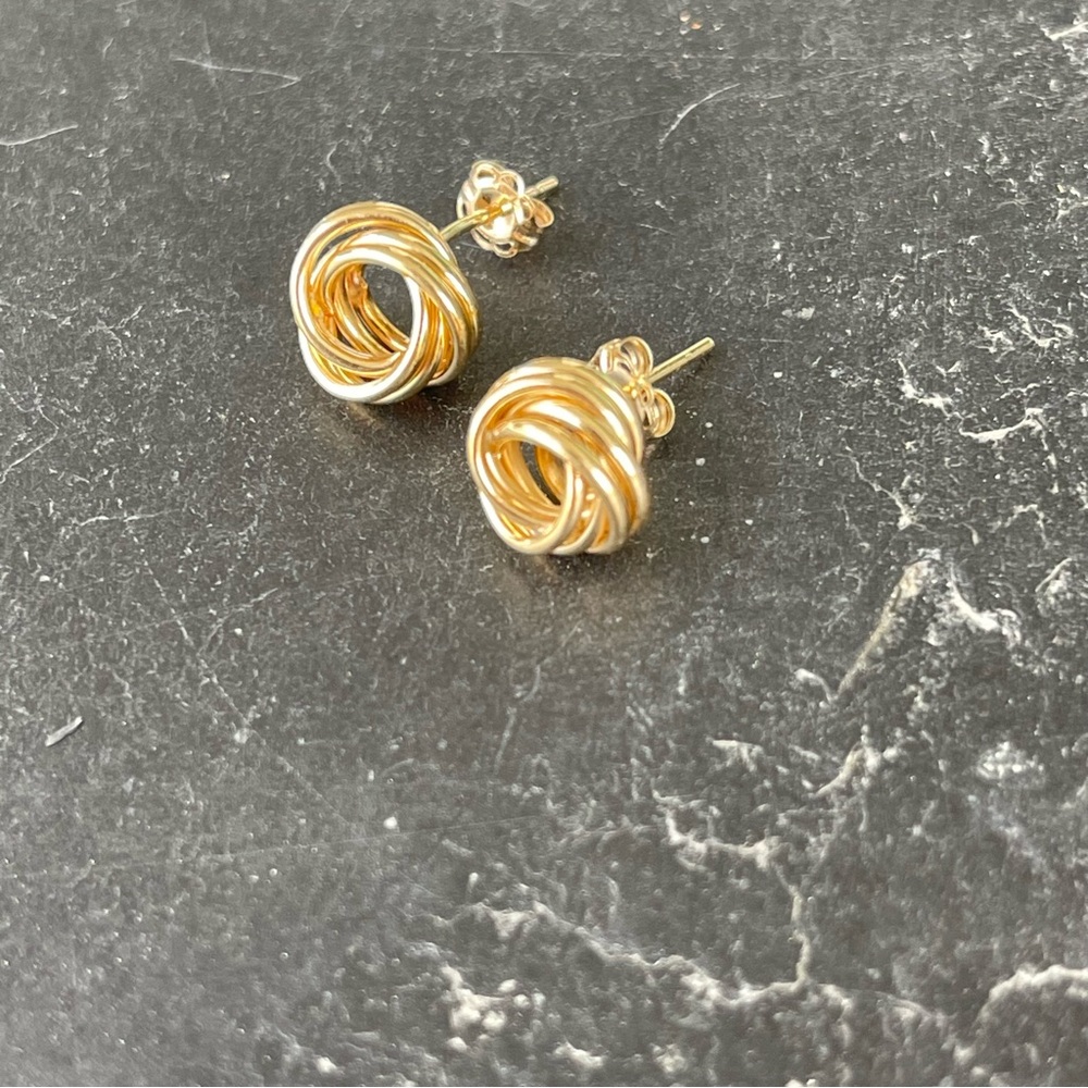 14kt. Yellow gold love knot earrings with posts and earnuts